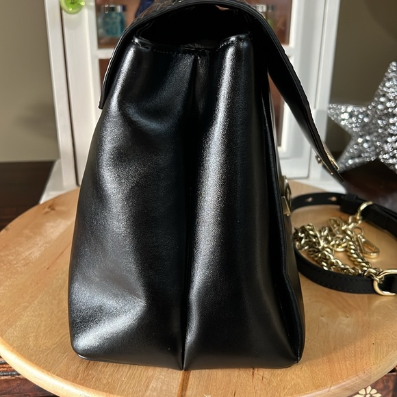 BCBG MAX AZRIA SATCHEL CROSSBODY 👜 - Picture 6 of 9